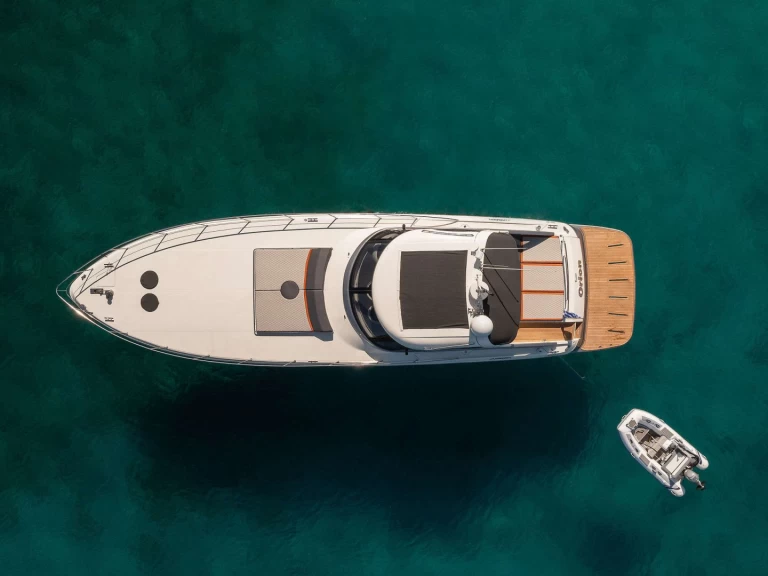 Yacht di lusso a noleggio a Atene al miglior prezzo