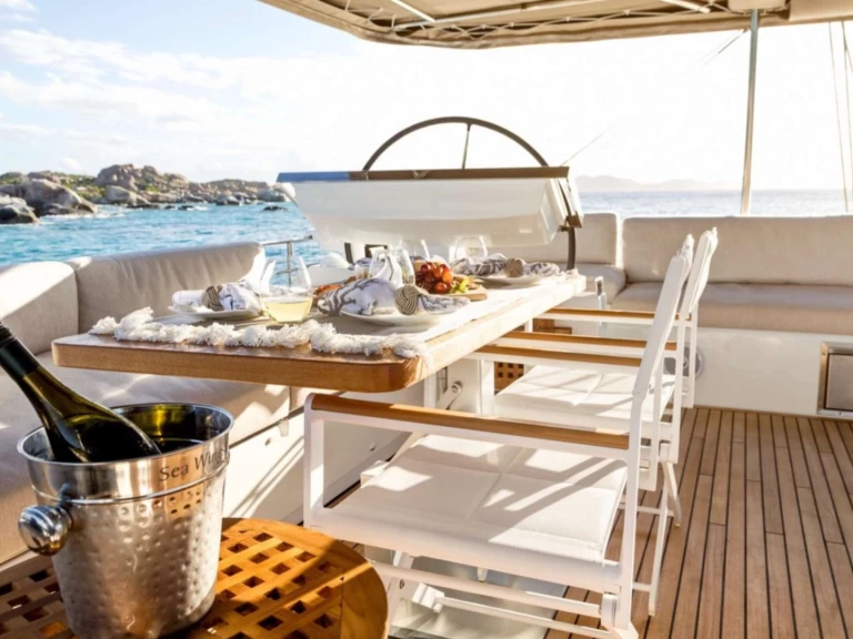 Yacht di lusso a noleggio a Nassau al miglior prezzo