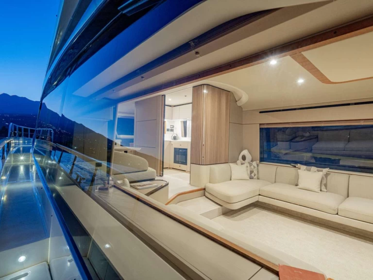 Azimut SBK da affittare a  Riposto