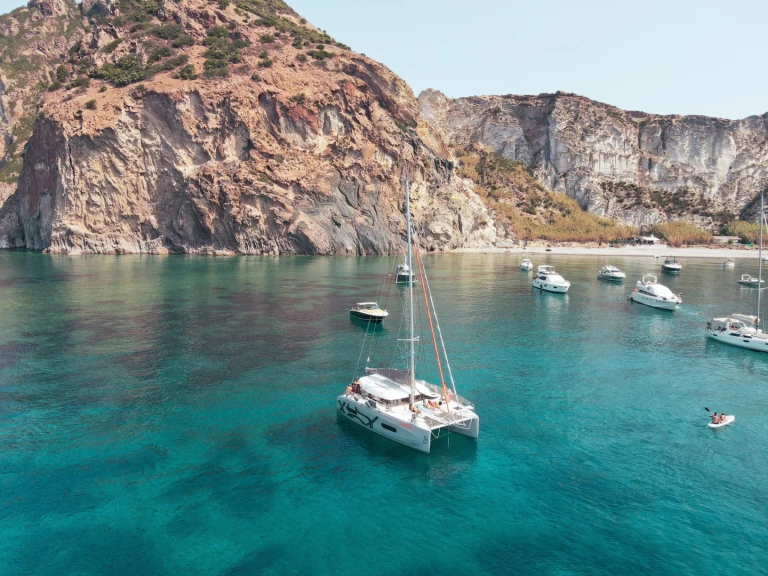 Noleggio Catamarano con o senza skipper Excess a Nettuno