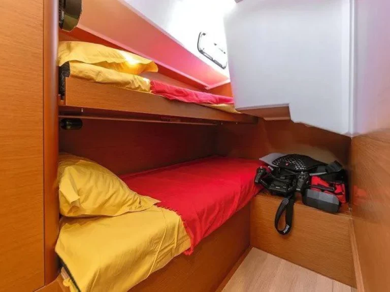 Barca a vela a noleggio a Bormes-les-Mimosas al miglior prezzo