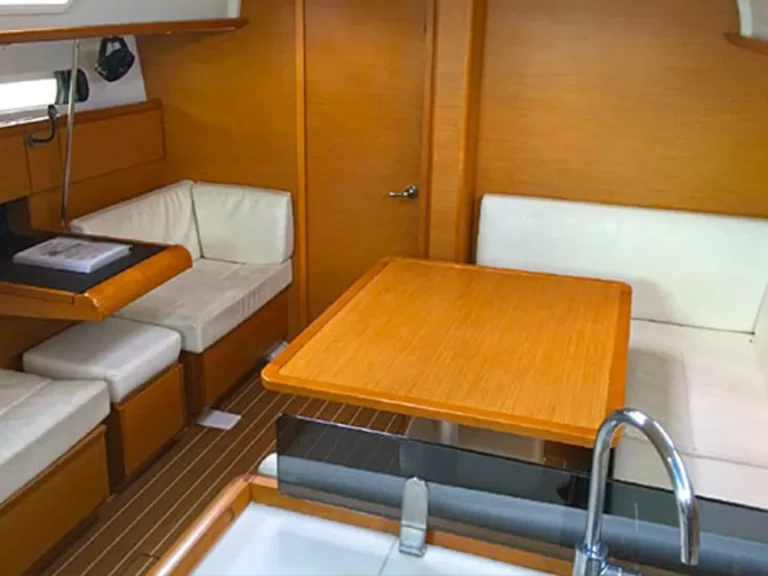 Noleggio barche Jeanneau Sun Odyssey 409 a Lefkáda su Samboat