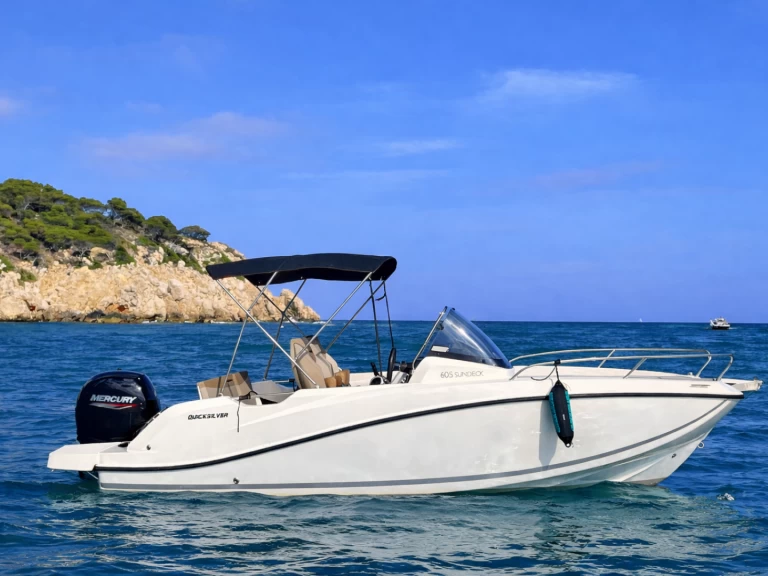 Quicksilver Activ 605 Sundeck da affittare a  Mandelieu-la-Napoule