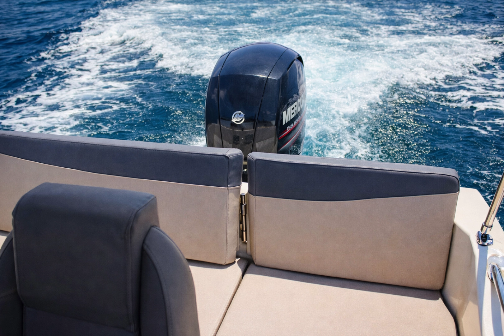 Noleggiare una Quicksilver Activ 605 Sundeck a Mandelieu-la-Napoule