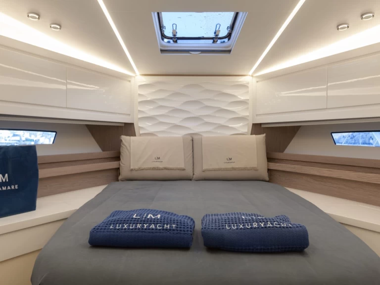 Noleggio barche Salerno economico Fiart 4Seven