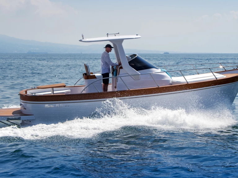 Noleggio Barca a motore Mimi con patente nautica