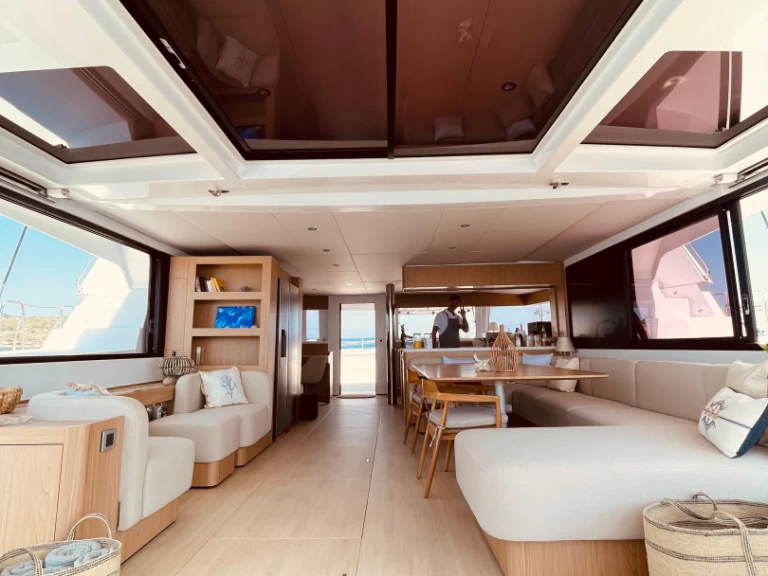 Noleggio Catamarano a Porto Cervo – Bali Bali 5.8