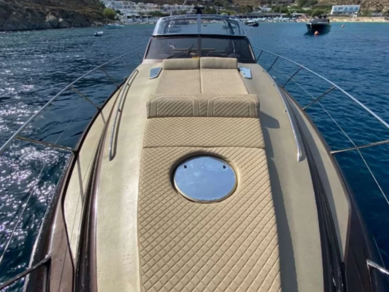 Noleggio a Mykonos (Citta) – Princess Princess V55 su SamBoat