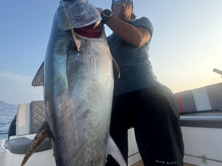 Noleggio Barca a motore a Marina di Portisco – Saver 33 Saver 33 sport