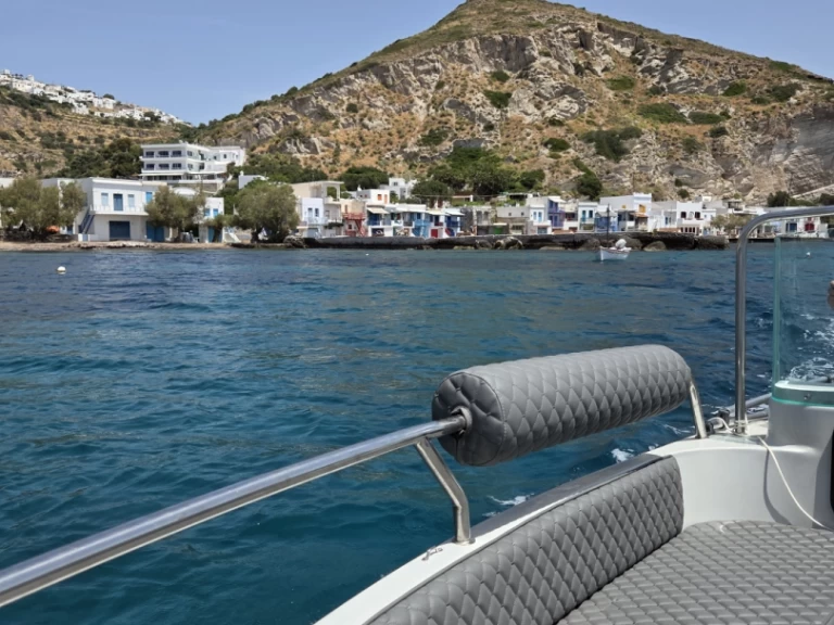 Noleggio Barca a motore Isatek Cobra con patente nautica