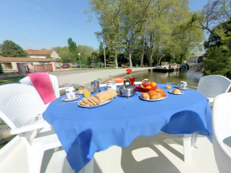 Noleggio barche Le Boat Royal Classique a Migennes su Samboat