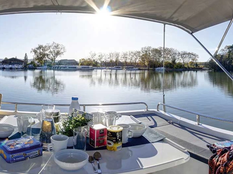 Noleggiare una Le Boat Horizon 2 a Peterborough