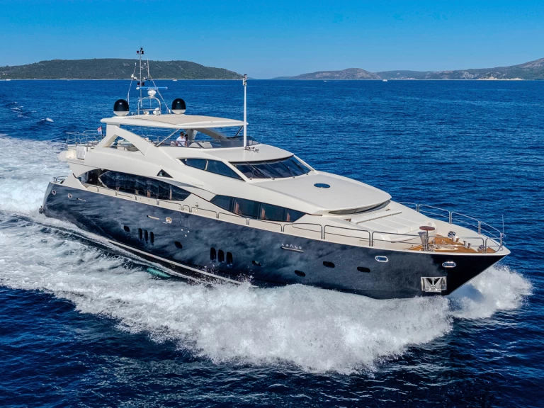 Noleggiare una Sunseeker Sunseeker Yacht 34M a Trogir