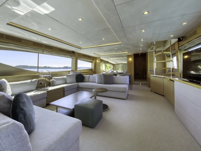 Yacht di lusso a noleggio a Trogir al miglior prezzo