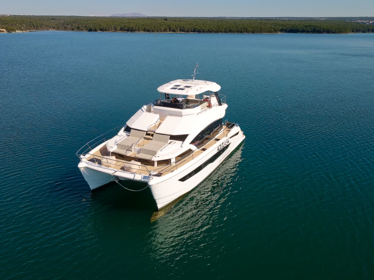 Noleggio Barca a motore con o senza skipper Aquila a Sebenico