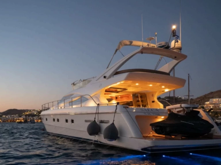 Noleggio Yacht di lusso Ferretti con patente nautica