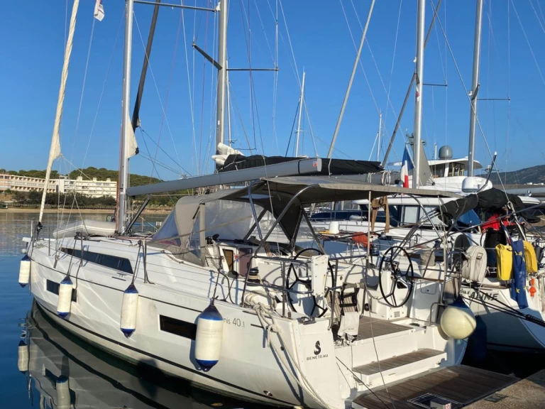 Noleggio a Bormes-les-Mimosas – Bénéteau Oceanis 40.1 su SamBoat