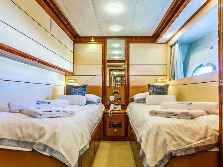 Ferretti Ferretti 880 da affittare a  Seget Donji
