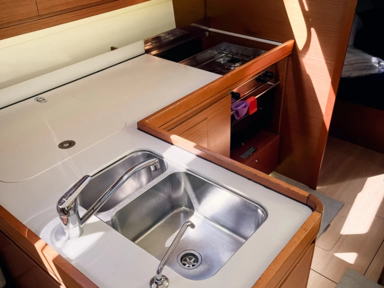 Noleggio Barca a vela con o senza skipper Dufour a Olbia