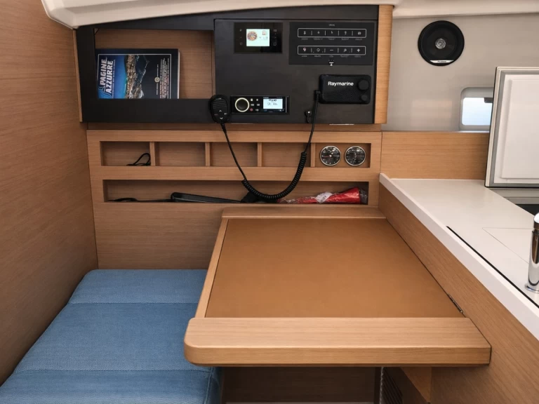 Noleggio Barca a vela a Nettuno – Jeanneau Sun Odyssey 410