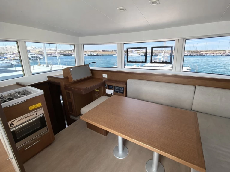 Noleggio a Nettuno – Lagoon Lagoon 40 su SamBoat