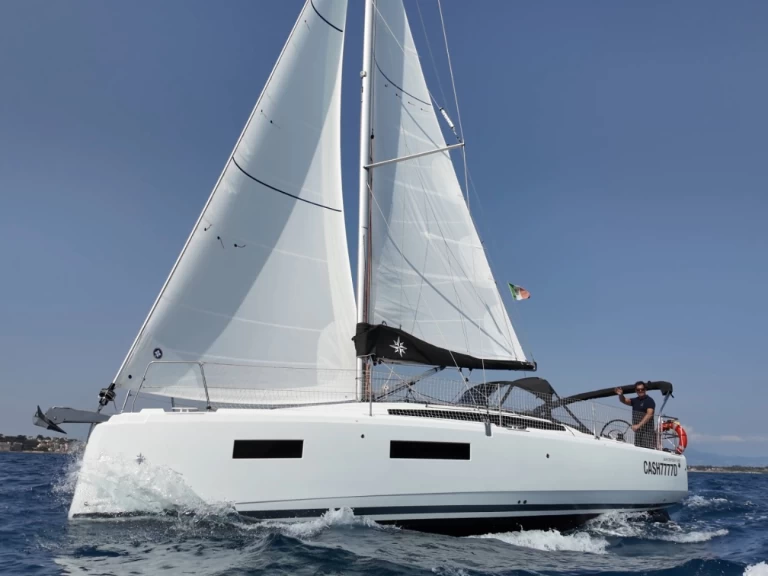 Noleggiare una Jeanneau Sun Odyssey 380 a Nettuno
