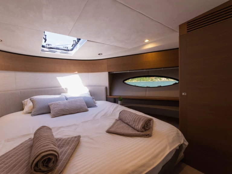 Noleggiare una Princess Princess F43 a Ragusa (Dubrovnik)