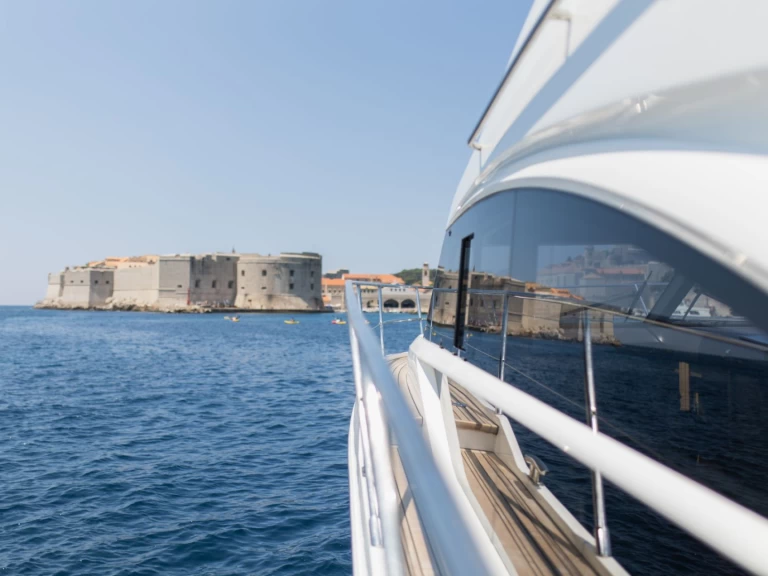 Noleggio Barca a motore a Ragusa (Dubrovnik) – Princess Princess F43