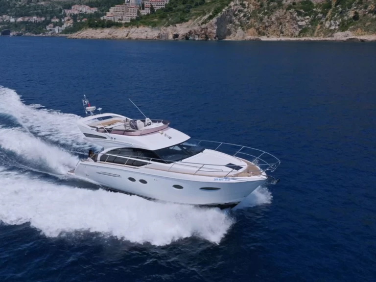 Noleggio Barca a motore Princess con patente nautica