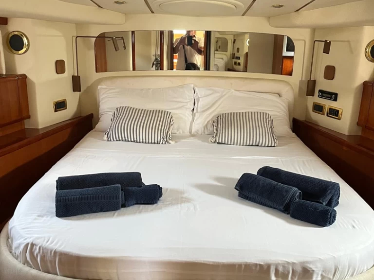 Noleggio Yacht di lusso  con patente nautica