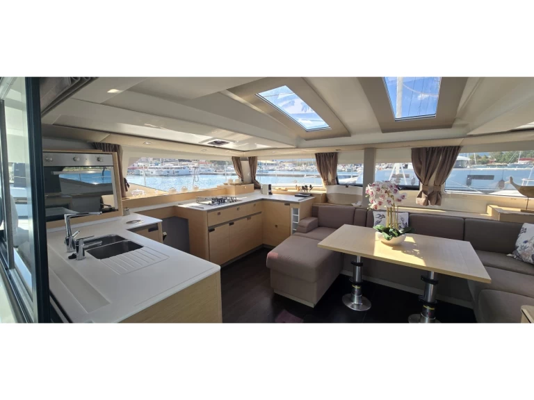 Fountaine Pajot Elba 45 da affittare a  Olbia
