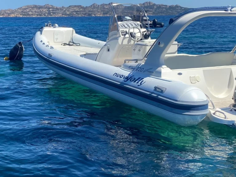 Noleggio a Cannigione – Nuova Jolly King 820 Extreme su SamBoat