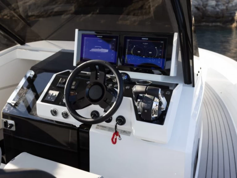 De Antonio d36 da affittare a  Porto Badino