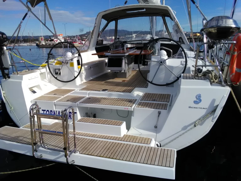 Bénéteau Oceanis 45 da affittare a  Palamós