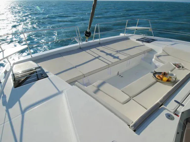 Noleggio Catamarano Bali con patente nautica