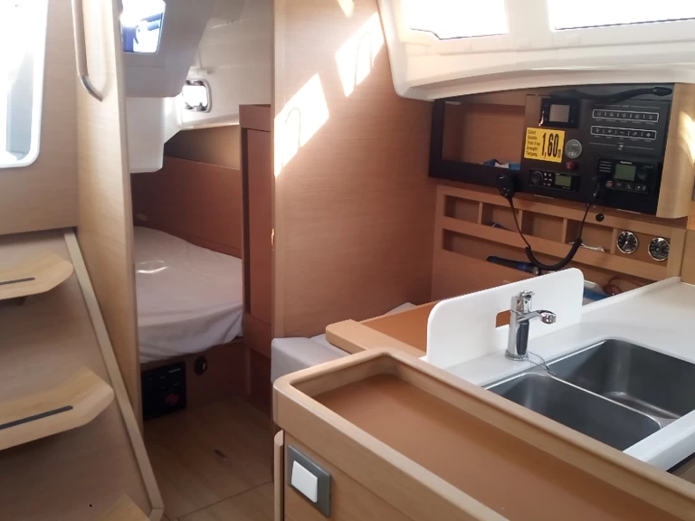 Noleggio Barca a vela con o senza skipper Jeanneau a Palamós