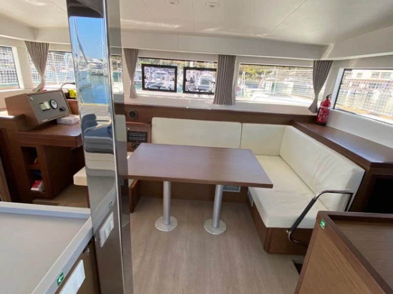 Noleggio Catamarano con o senza skipper Lagoon a Capo d'Orlando