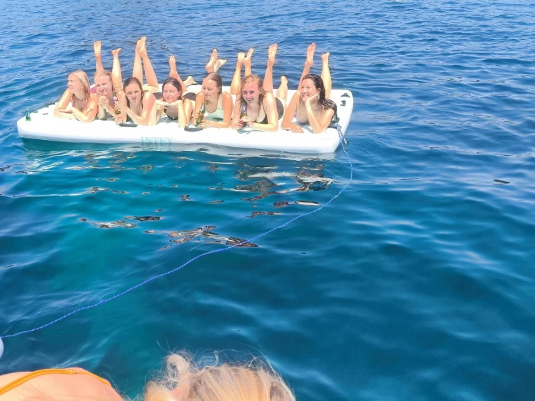 Noleggiare una Bénéteau Flyer 7.7 SUNdeck a Cannes