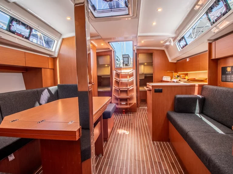 Noleggio barche Nikiána economico Bavaria C42