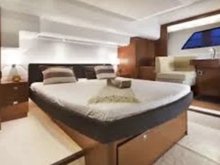 Noleggio Yacht di lusso a Saint-Tropez – Sunseeker Sunseeker 60