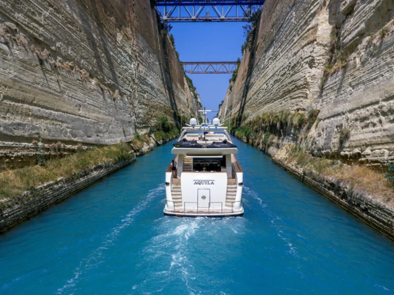 Noleggio Yacht di lusso con o senza skipper FA Custom a Il Pireo