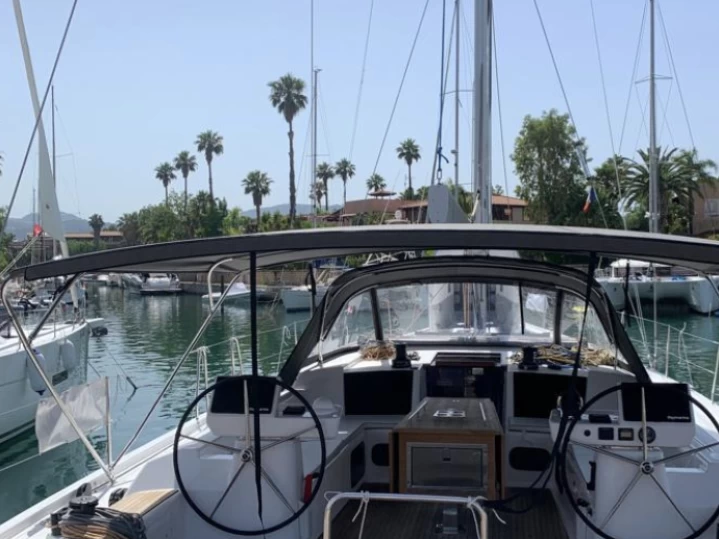 Barca a vela a noleggio a La Trinité-sur-Mer al miglior prezzo