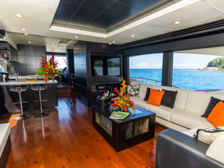 Noleggio Yacht di lusso DURETTI con patente nautica