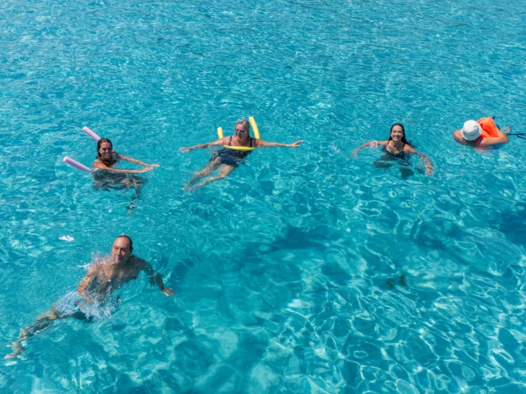 Noleggiare una Tempest 570 a Latchi