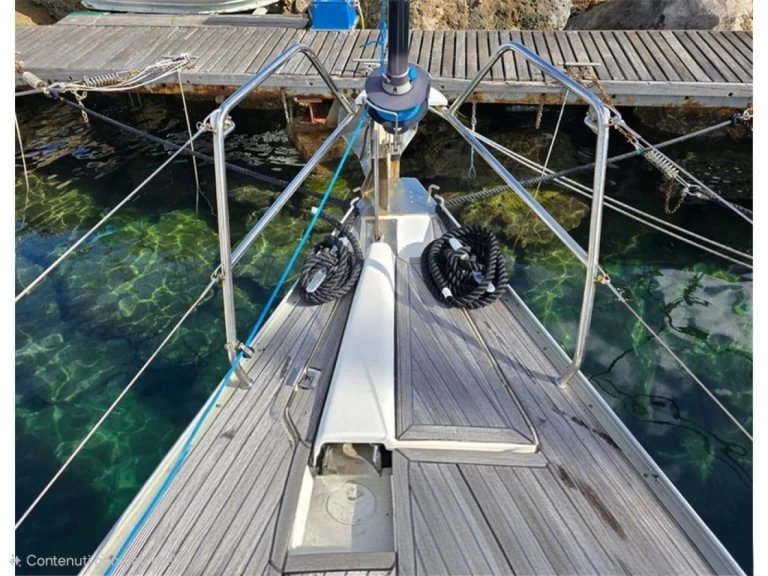 Noleggio Barca a vela con o senza skipper Dufour a Carrara