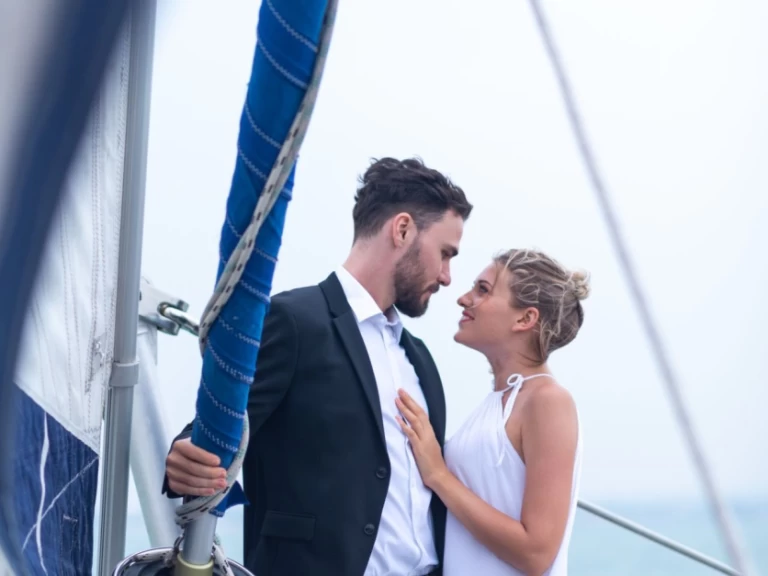 Noleggio Barca a vela Custom Made con patente nautica