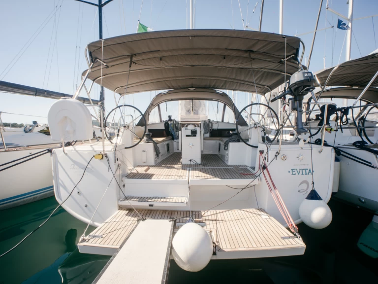 Noleggio barche Jeanneau Sun Odyssey 490 a Olbia su Samboat