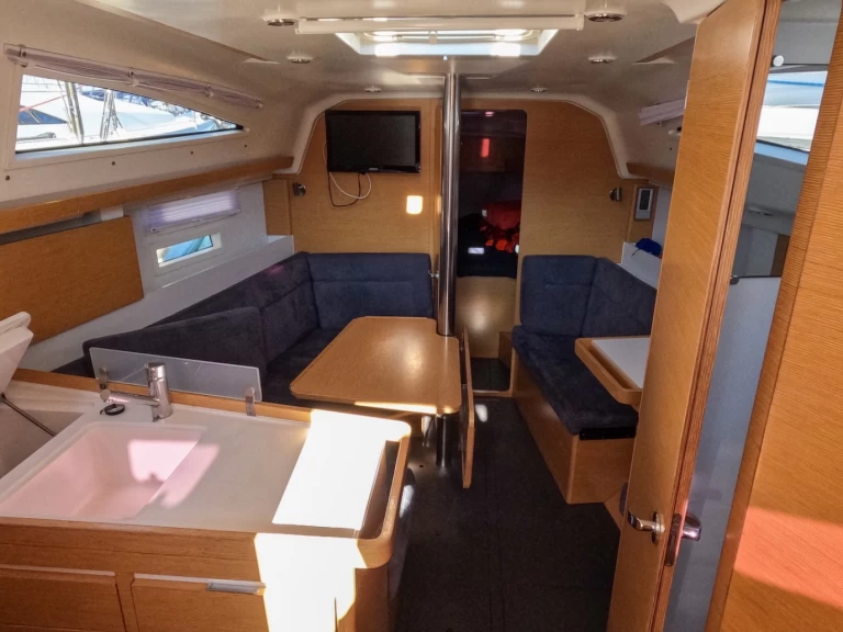 Noleggio barche Elan Elan 354 Impression a Isola su Samboat