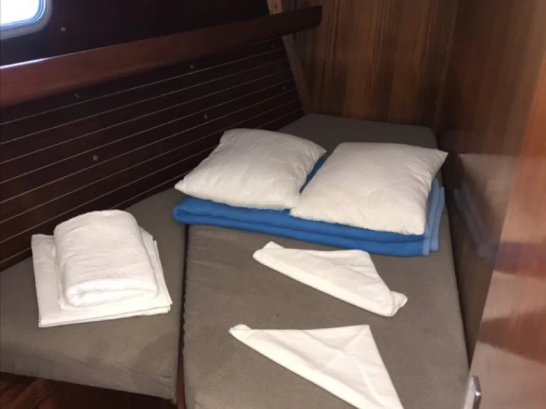 Noleggiare una Elan Elan 45 a Vlycho