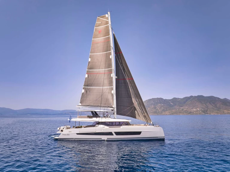 Noleggio Yacht di lusso Fountaine Pajot con patente nautica